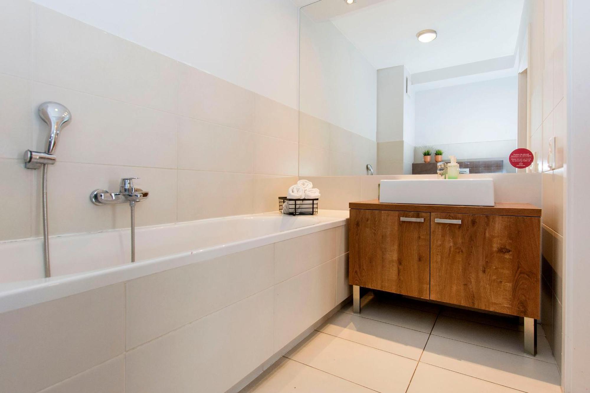 City Center - Aura By Apartmore غدانسك المظهر الخارجي الصورة